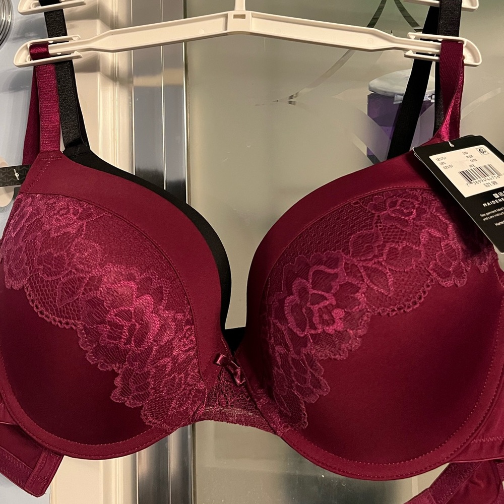 2pc Lace Bra in Burgundy & Black